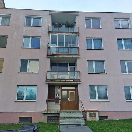 Prikopni Lägenhet Cheb Exteriör bild