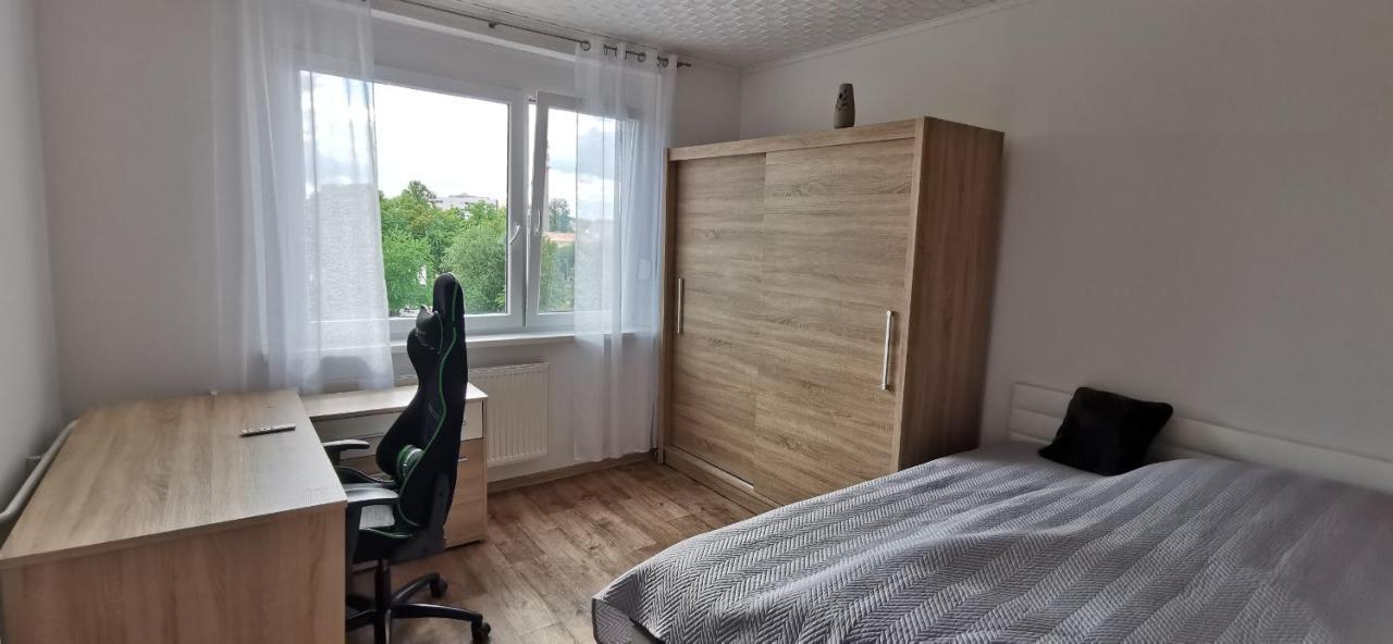 Prikopni Lägenhet Cheb Exteriör bild